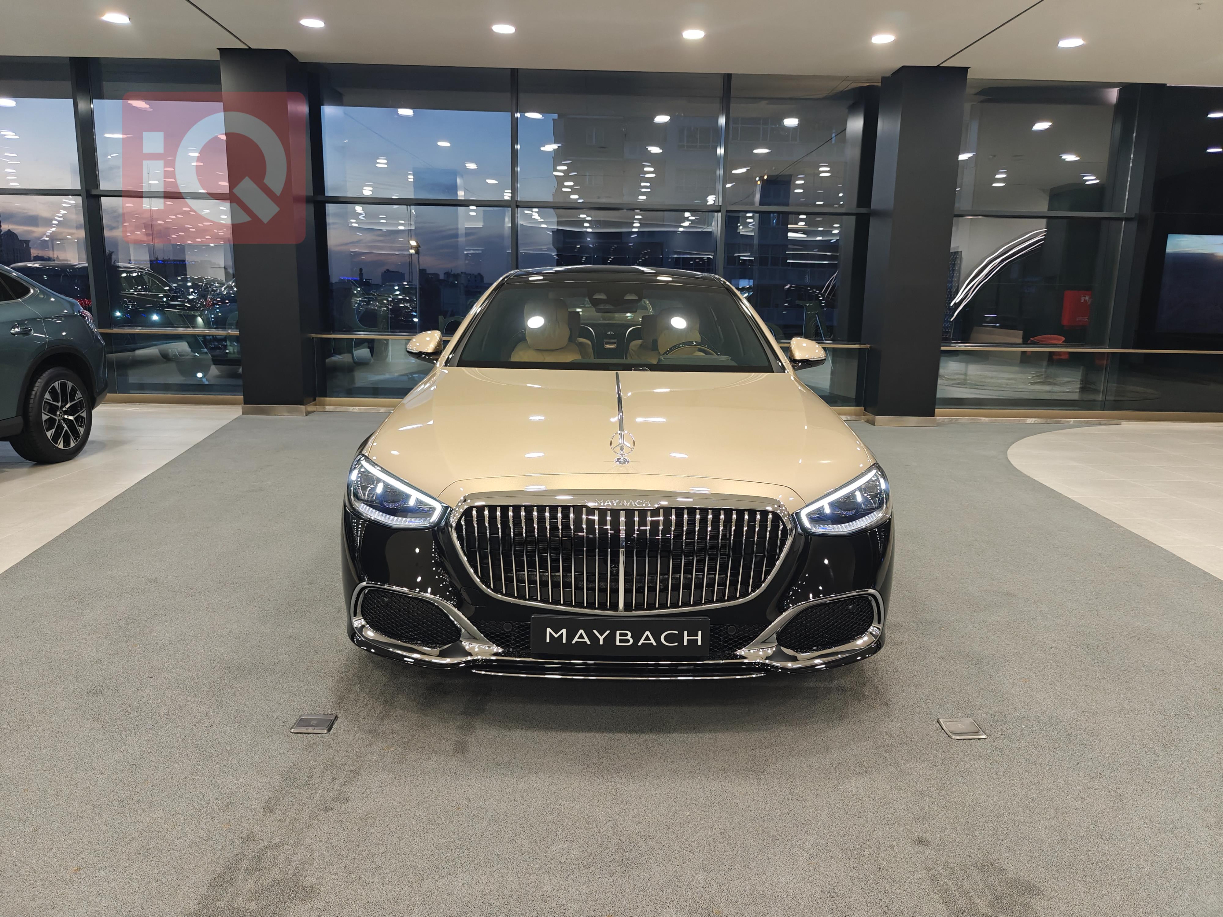 مرسيدس بنز الفئة S مايباخ